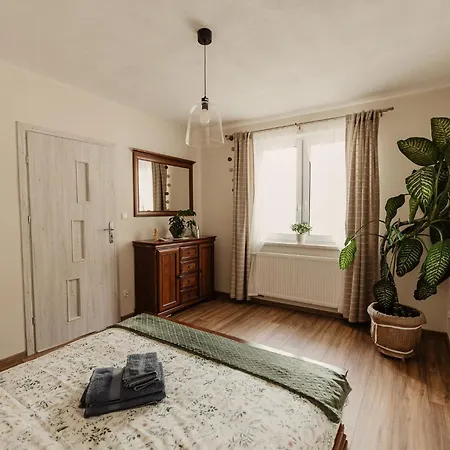 Cicha Blisko Natury アパート Mizerna